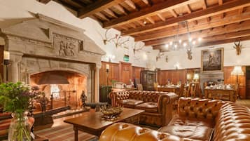 Bar lounge