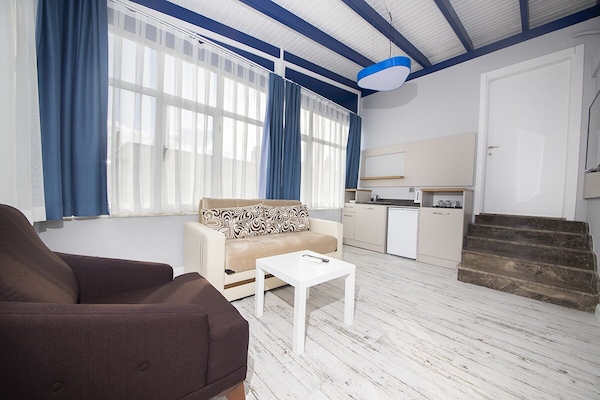 Minibar, soundproofing, iron/ironing board, free WiFi