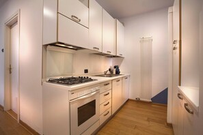Coffee/tea maker, fridge, microwave, oven - Blue Theater (Verona)