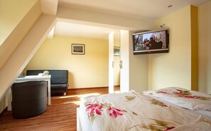 Standard Double Room | Minibar, in-room safe, free WiFi, bed sheets