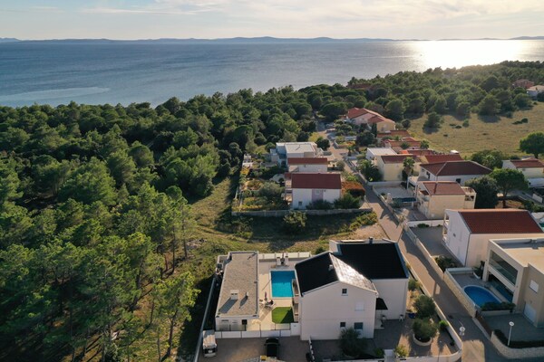 Apartments Olujic - Vir