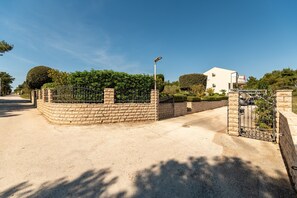 Exterior - Apartments Pavlak (Vir)