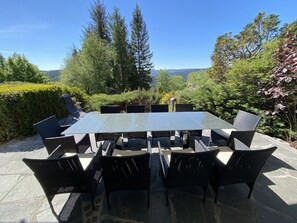 Outdoor dining - Villa in the Black Forest with indoor pool (Falkau)