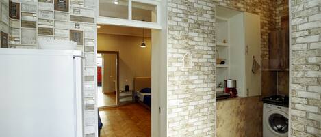 المنشأة من الداخل