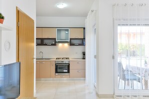 Fridge, stovetop, cookware/dishes/utensils - Apartments Boltuzic (Vir)