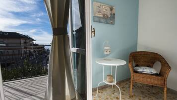 Apartment, 2 Bedrooms | Balkoni