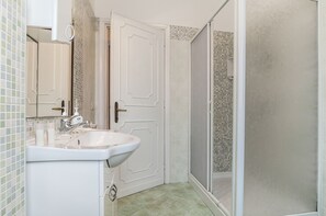 Apartment, 2 Bedrooms | Bathroom - Casa Vacanza Valle (Sperlonga)