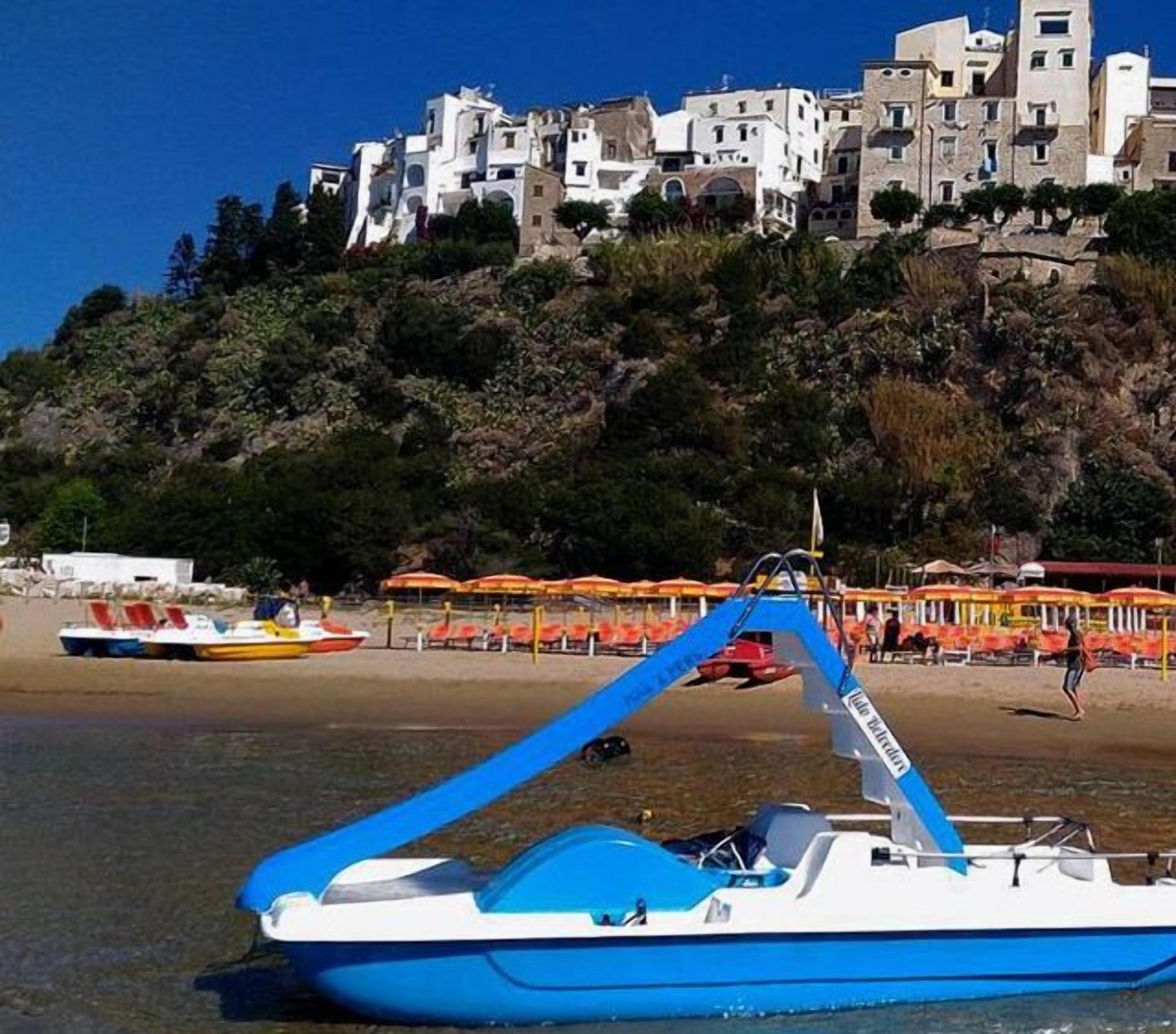 Spiaggia privata nelle vicinanze, sabbia bianca, lettini da mare