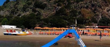 附近有私人海灘、白沙、躺椅、遮陽傘