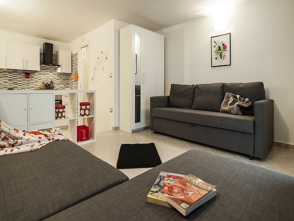 Studio | Living room