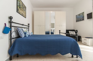 Apartment, 2 Bedrooms | 2 bedrooms, premium bedding, free WiFi, bed sheets