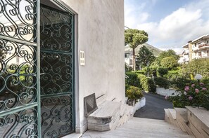 Lối vào nơi lưu trú