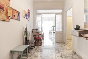 Apartment, 3 Schlafzimmer | Wohnbereich