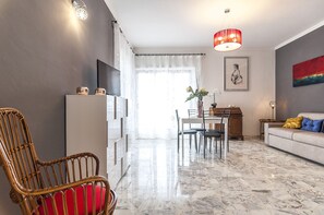 Apartment, 3 Schlafzimmer | Wohnbereich