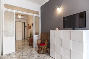 公寓, 3 间卧室 | 起居区 | 液晶电视