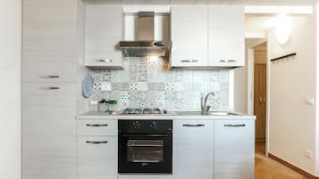อพาร์ทเมนท์, 1 ห้องนอน | ครัวส่วนตัว | ตู้เย็น, ไมโครเวฟ, เตาอบ, เตาประกอบอาหาร