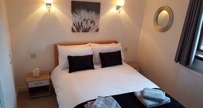 Strawberrybank, Longforgan, Near Dundee. Great base for exploring Scotland