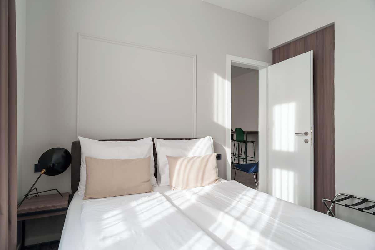 suite | 1 bedroom, minibar, in-room safe, blackout curtains