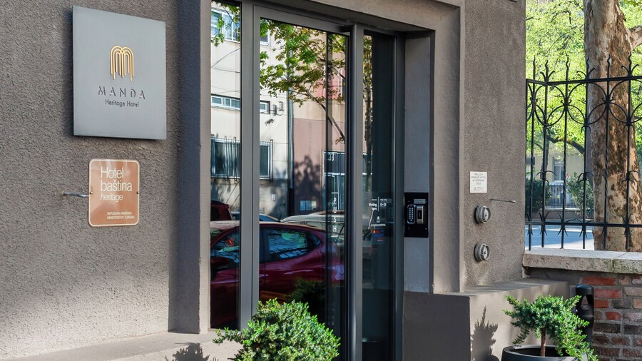 Manda Heritage Hotel