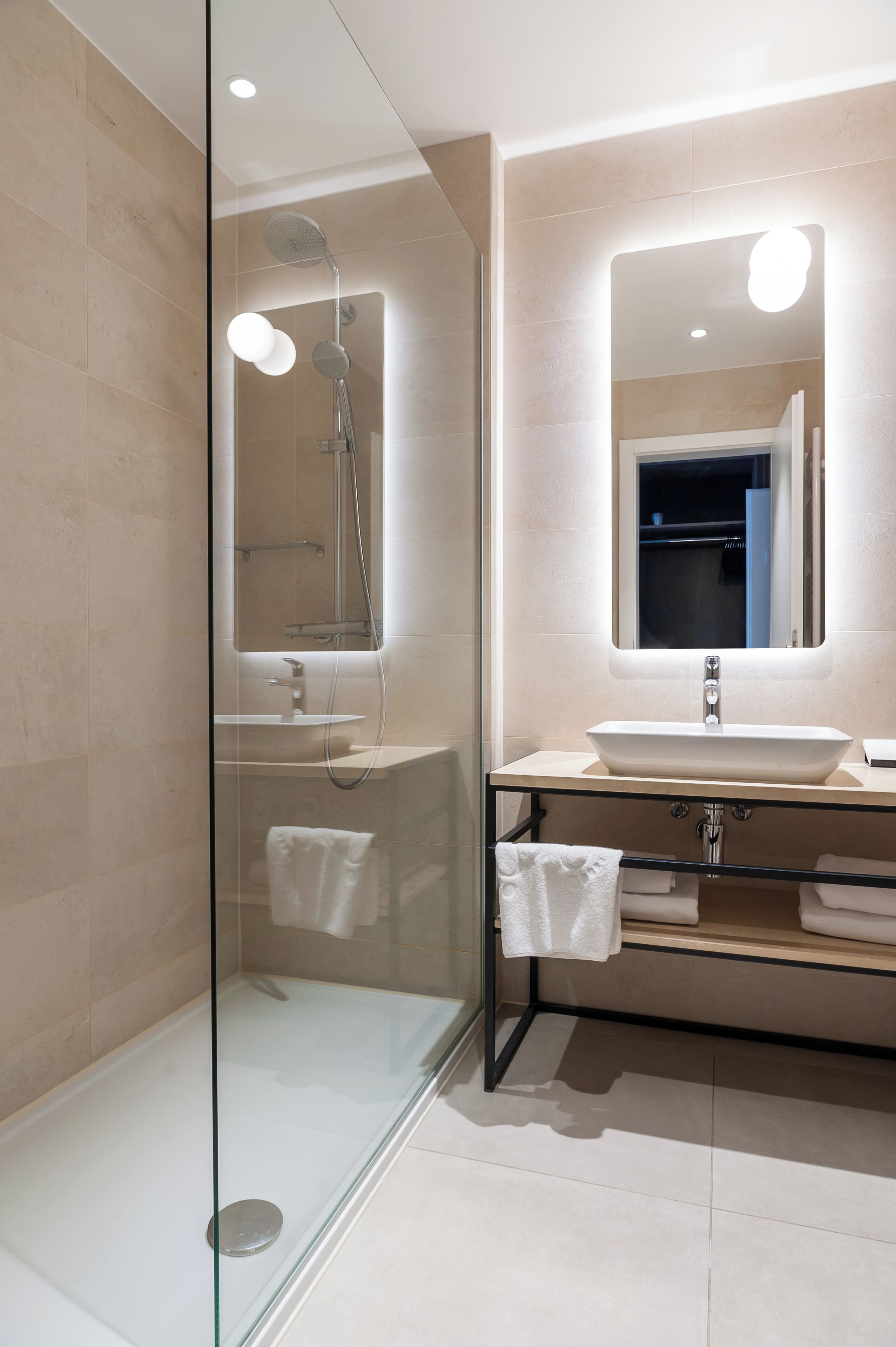 shower, free toiletries, hair dryer, slippers