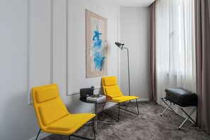 スーペリア ルーム キングベッド 1 台 | ミニバー、セーフティボックス (室内)、遮光カーテン、防音設備