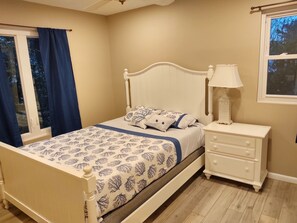 3 soverom, safe på rommet, skrivebord og strykejern/-brett