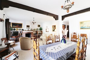 TV, fireplace - 1146 Villa Hermoso (Nerja)