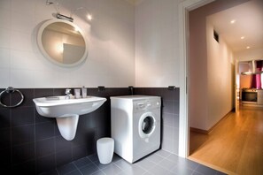 Shower, hair dryer, bidet, towels - Red Theater (Verona)
