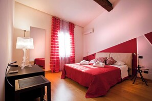 1 bedroom, iron/ironing board, WiFi (free), bed sheets