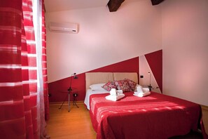1 bedroom, iron/ironing board, free WiFi