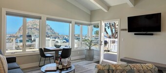 Morro Rock views, rooftop dining ~ Salty Sister 1Bdrm condo