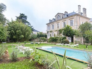 Beheizter Pool