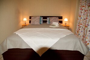 2 chambres, fer et planche Ă repasser, Wi-Fi, draps fournis