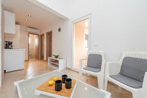 Apartment, 2 Schlafzimmer (A1) | Wohnbereich