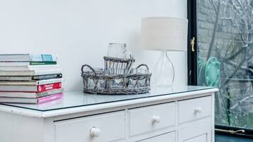 Luxury Apartment | Private kitchen | Full-size fridge, microwave, oven, stovetop