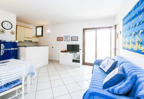 Apartment, 1 Schlafzimmer | Wohnbereich | Flachbildfernseher