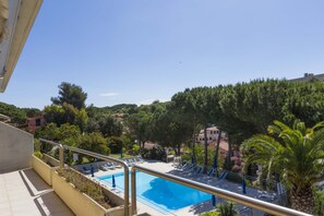 Apartamento, 2 habitaciones | Balcón