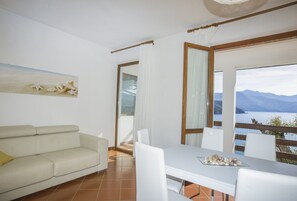 Apartment, 2 Schlafzimmer | Wohnbereich