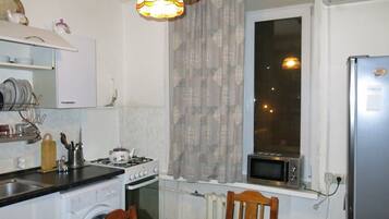 Apartment, 1 Schlafzimmer | Eigene Küche | Großer Kühlschrank, Mikrowelle, Ofen, Herdplatte