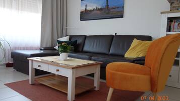 Smart-TV, DVD-Player, Stereoanlage