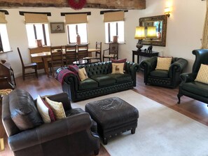 Cottage | Coin séjour | Télévision à écran plat