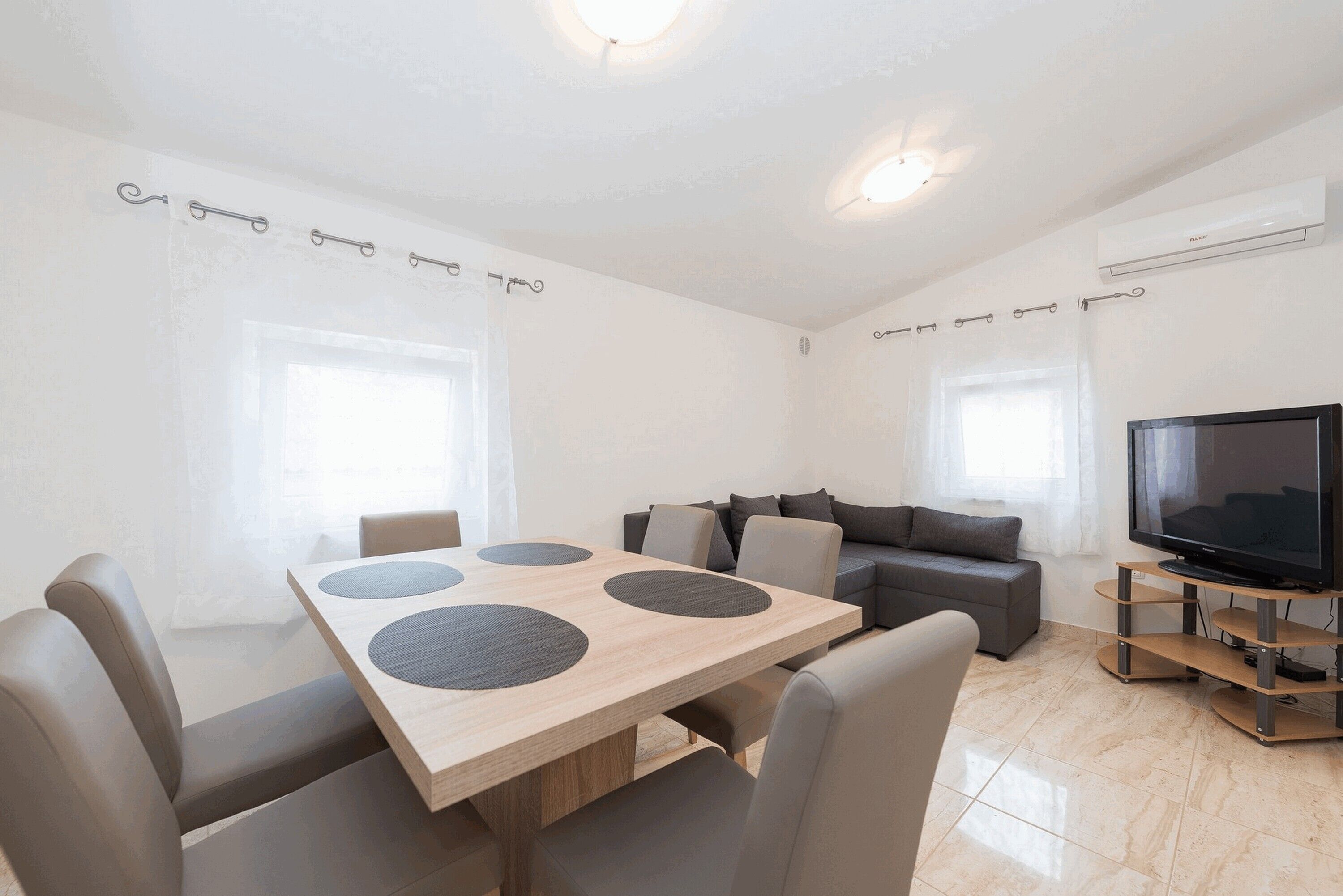 Apartment, 2 Bedrooms A1 | 餐廳