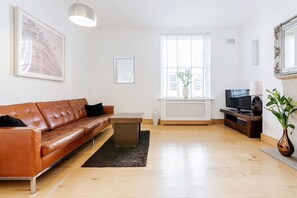 奢華公寓 | 客廳 | 平面電視