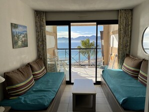 Interior - Vacation apartment 504 with balcony and sea view, air condition, parking (Provence-Alpes-Côte-D’Azur)