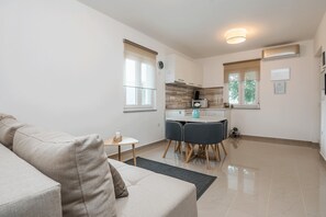 Apartment (A2) | Living area | Flat-screen TV - Apartments Kosic (Vir)