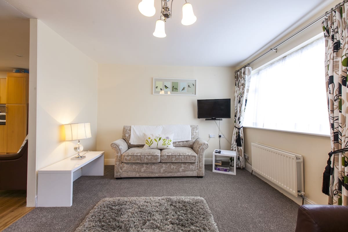 Apartment (James Connolly) | Living area