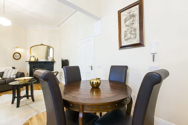 Restauration dans la chambre