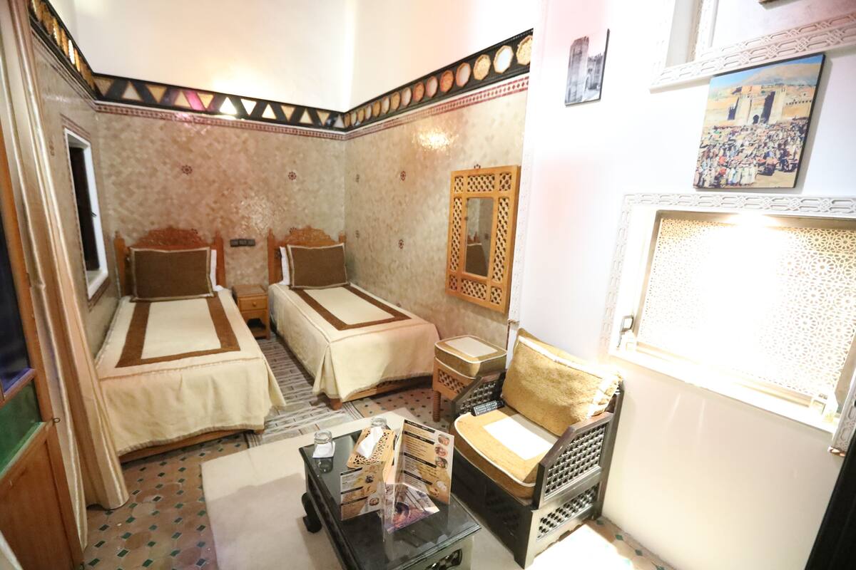 Laptop workspace, soundproofing, free WiFi, bed sheets