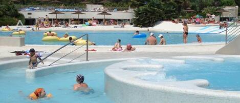 Außenpool (je nach Saison geöffnet)