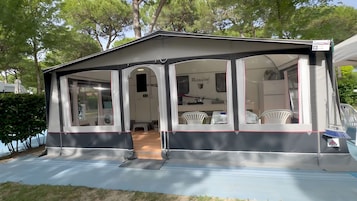 2 camere, con stile personalizzato, con arredamento individuale